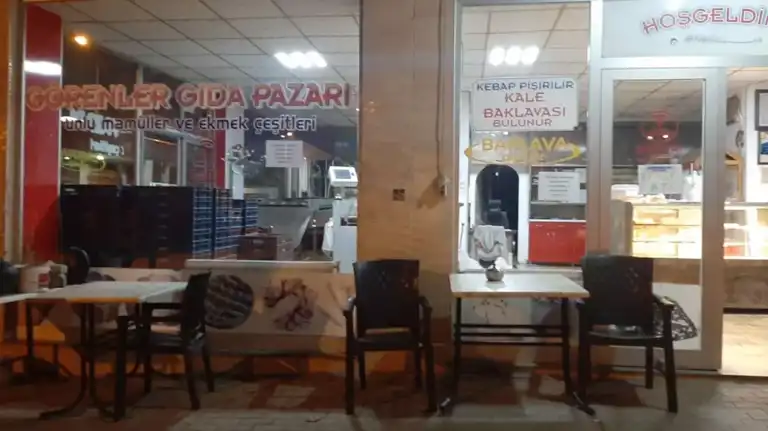 Ekmek Fiyatındaki İndirim, Dakikalar İçinde Tükendi!